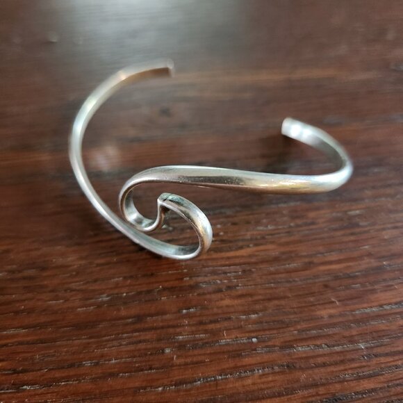 Kari Sterling Silver Freeform Wave Cuff Bangle Bracelet Adjustable Artisan Sign - Picture 2 of 5